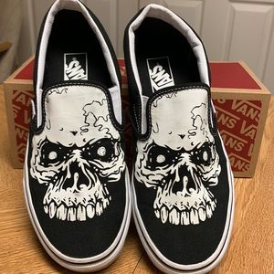 Vans classic slip-on Skulls